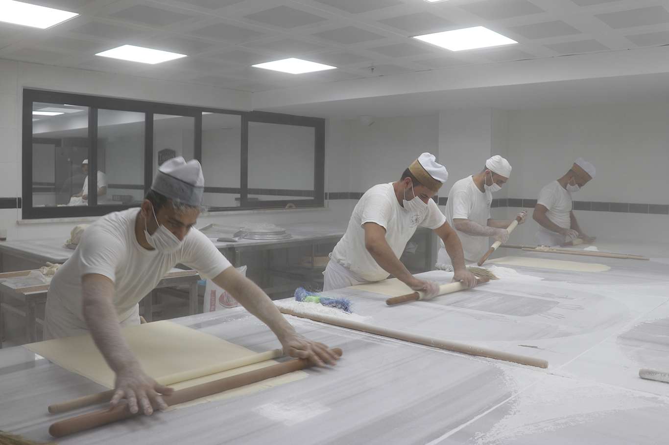 Baklavacılarda “tatlı” bayram telaşı